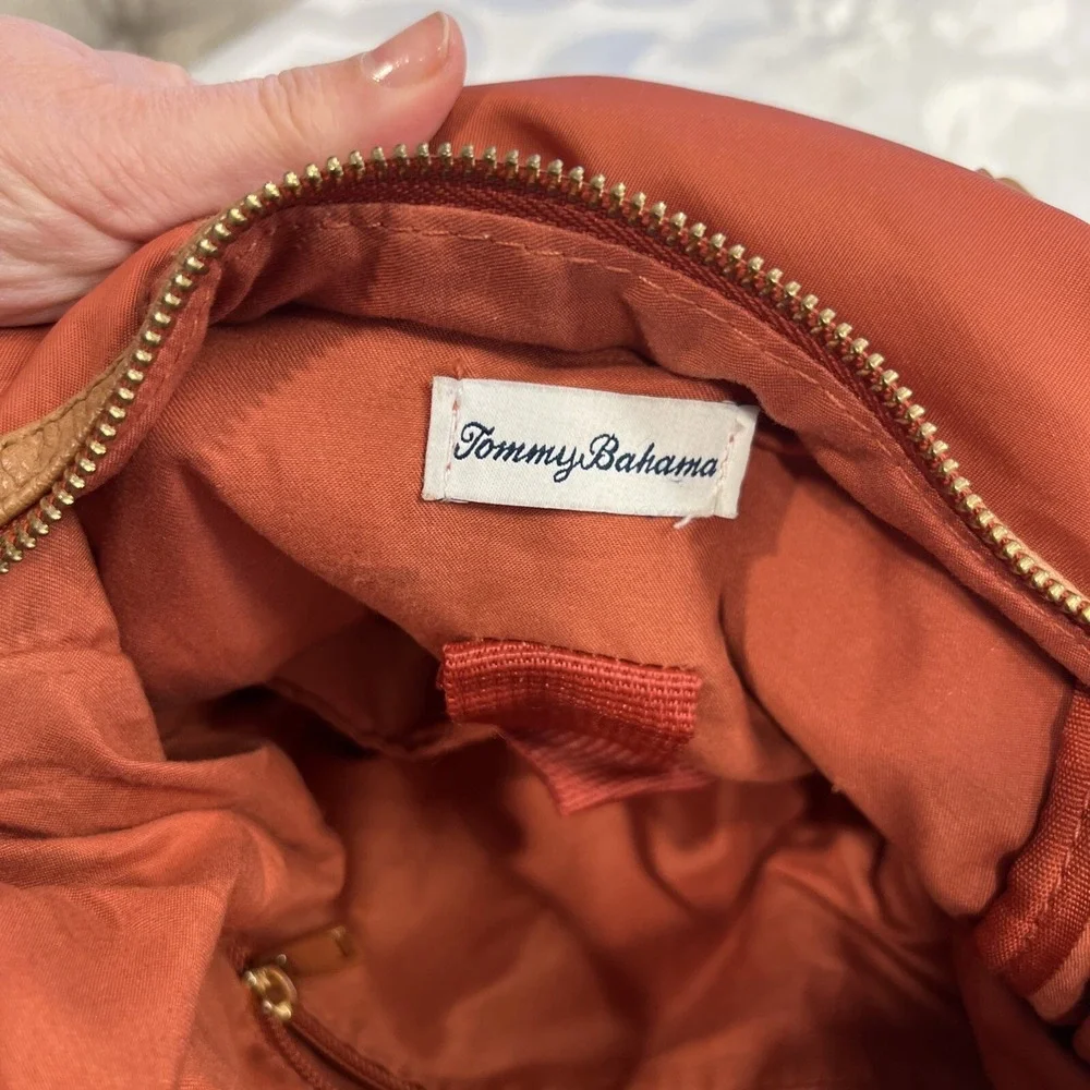 Tommy Bahama Brick Color Backpack Brown Leather Trim Water Bottle‎ Pockets Zip